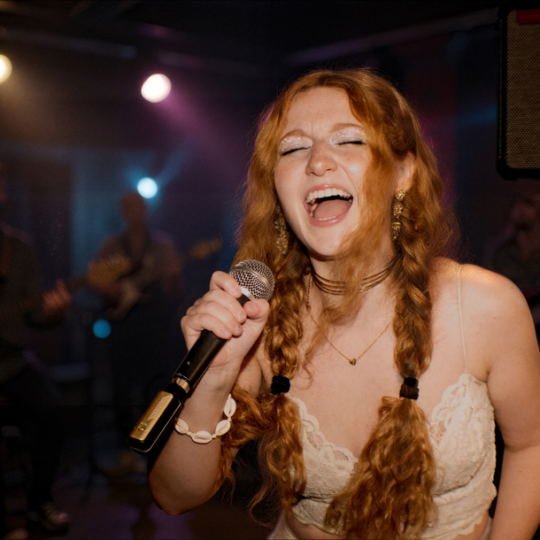 How Going Wireless Transforms Your Vocal Performance